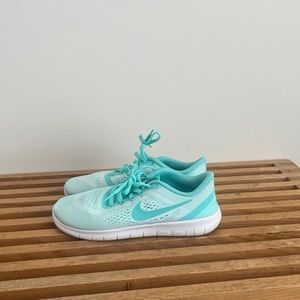 blue nike running sneakers